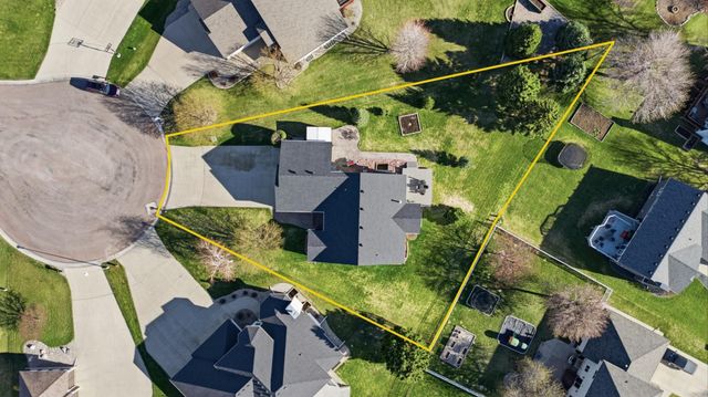 2622 Wheatland Drive S, Fargo, ND 58103