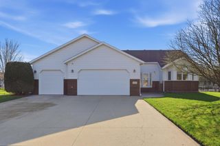 2622 Wheatland Drive S, Fargo, ND 58103