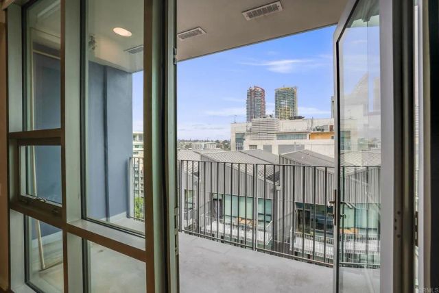 321 10Th Avenue 1303, San Diego, CA 92101