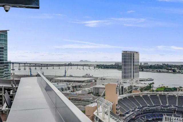 321 10Th Avenue 1303, San Diego, CA 92101