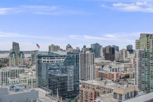 321 10Th Avenue 1303, San Diego, CA 92101