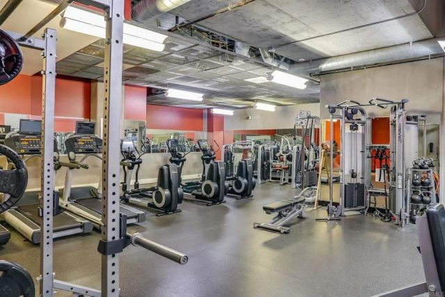 321 10Th Avenue 1303, San Diego, CA 92101