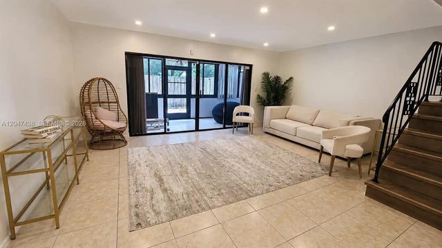 3321 Raleigh Street 3H, Hollywood, FL 33021