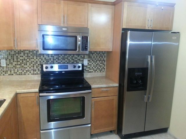 3321 Raleigh Street 3H, Hollywood, FL 33021
