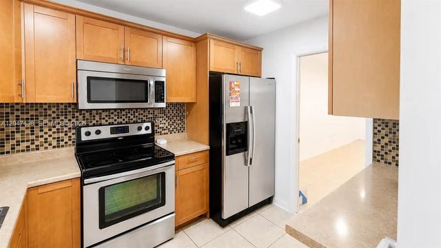 3321 Raleigh Street 3H, Hollywood, FL 33021