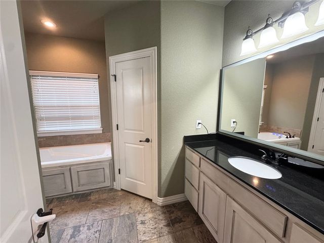 33 Leona Drive, Bella Vista, AR 72715