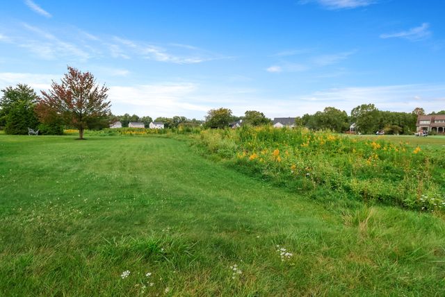 281 Larwick Circle, Valparaiso, IN 46385