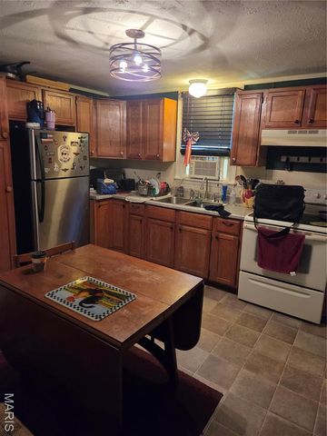 4239 Boles Road, Labadie, MO 63055