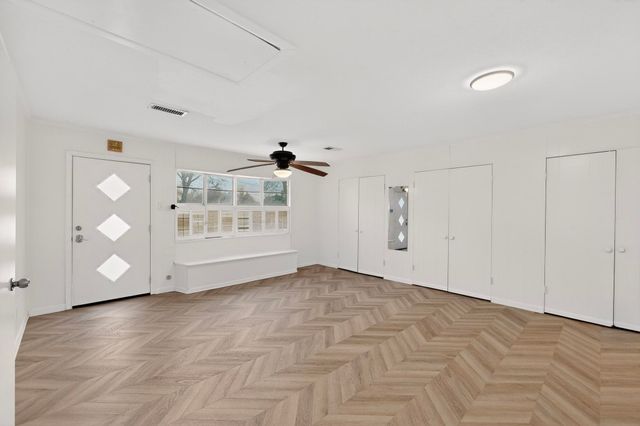 514 W Ridgewood Drive, Garland, TX 75041