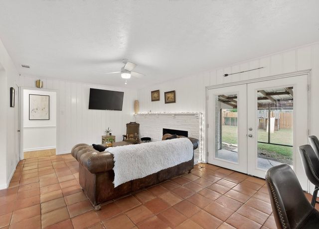 514 W Ridgewood Drive, Garland, TX 75041