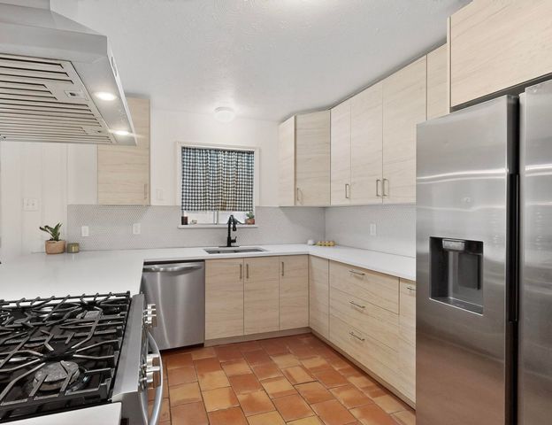 514 W Ridgewood Drive, Garland, TX 75041