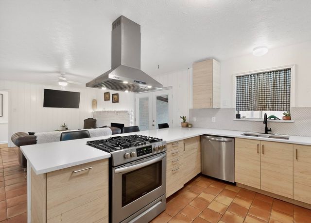 514 W Ridgewood Drive, Garland, TX 75041