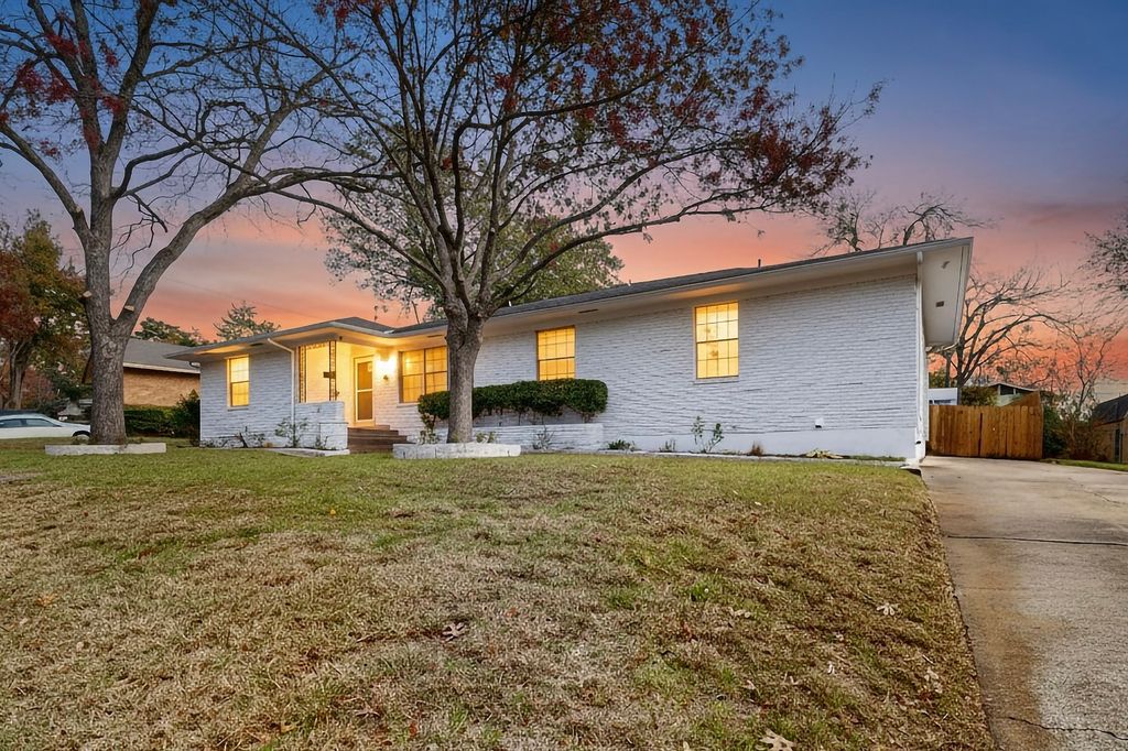 514 W Ridgewood Drive, Garland, TX 75041