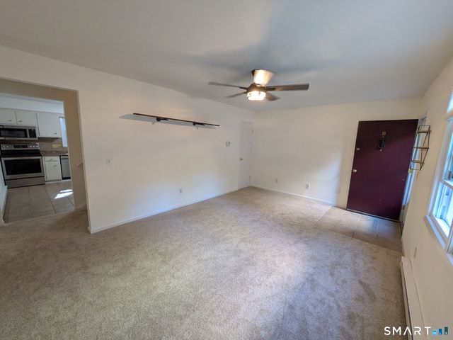 61 Dover Court B, Branford, CT 06405