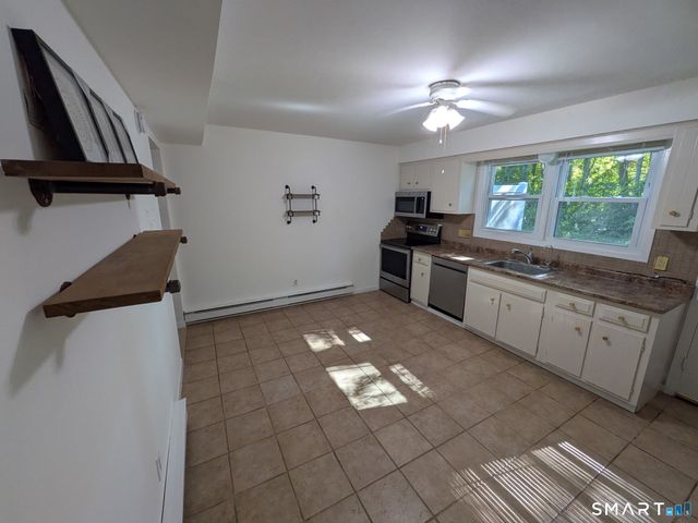 61 Dover Court B, Branford, CT 06405