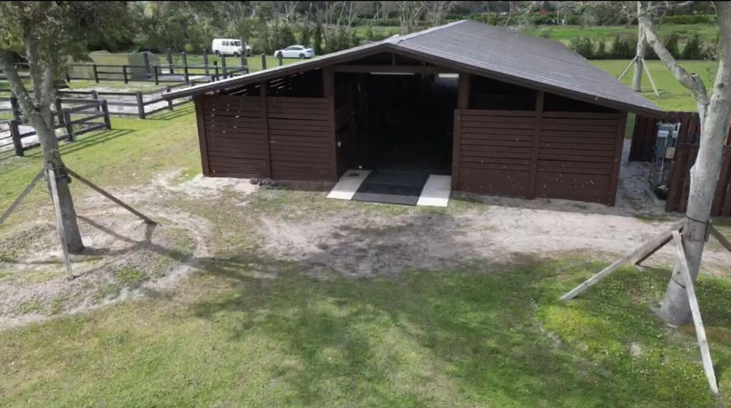 Image 20 of property listing at 16098 Deer Path Lane, Wellington, FL 33470