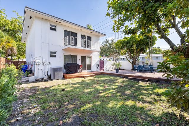 2250 SW 17th Ave, Miami, FL 33145