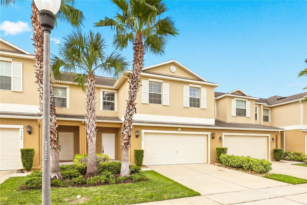 Image 3 of property listing at 3538 RODRICK CIRCLE, Orlando, FL 32824