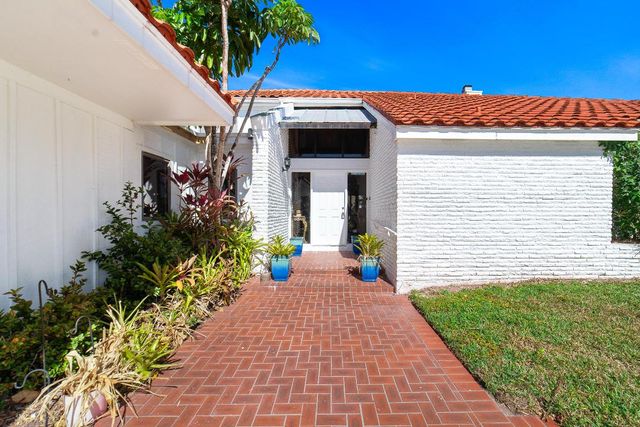 3000 Conifer Drive, Fort Pierce, FL 34951