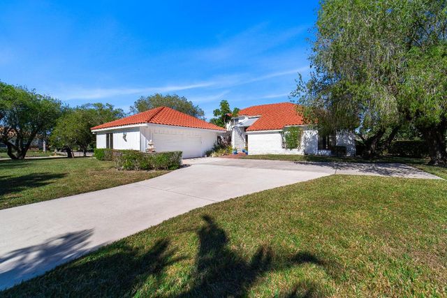 3000 Conifer Drive, Fort Pierce, FL 34951
