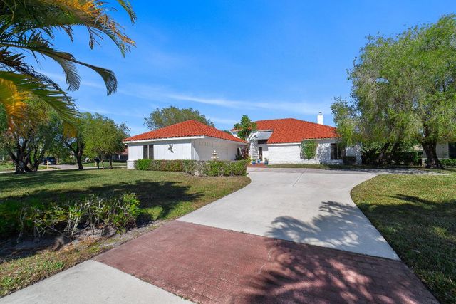 3000 Conifer Drive, Fort Pierce, FL 34951
