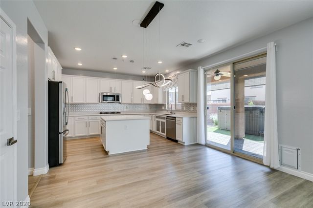 7867 Patagonia Point Court, Las Vegas, NV 89179