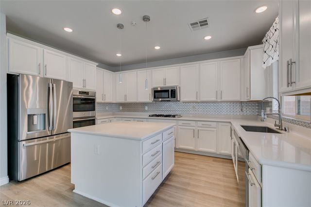 7867 Patagonia Point Court, Las Vegas, NV 89179