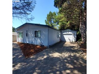 211 Ne 70TH St, Newport, OR 97365