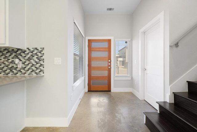 6301 Santos ST A, Austin, TX 78741