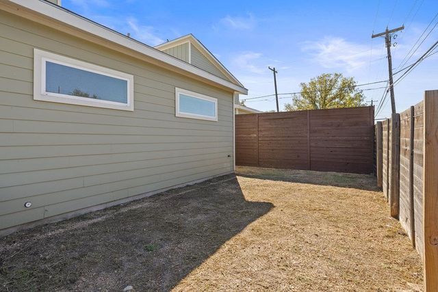 6301 Santos ST A, Austin, TX 78741