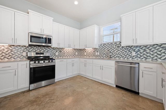 6301 Santos ST A, Austin, TX 78741