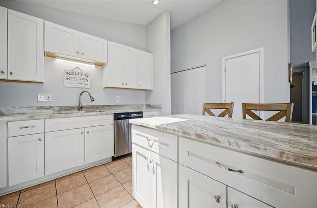 230 Dockside DR C, Hampton, VA 23669