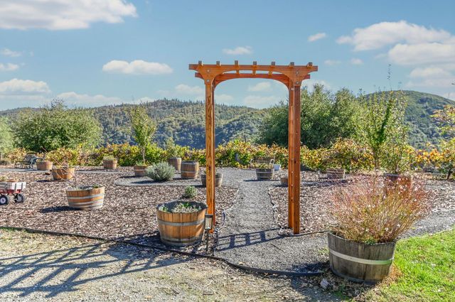 3770 Sheep Ranch Rd, Murphys, CA 95247