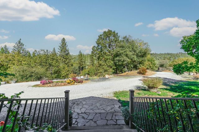 3770 Sheep Ranch Rd, Murphys, CA 95247