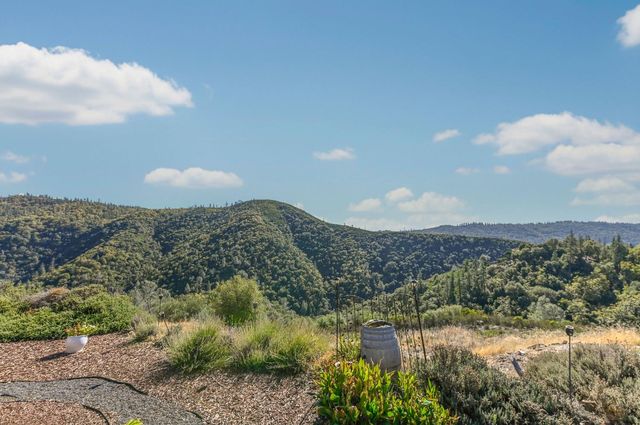 3770 Sheep Ranch Rd, Murphys, CA 95247