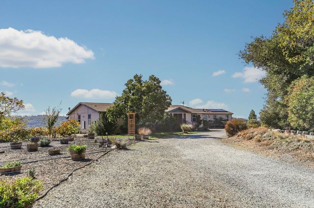 3770 Sheep Ranch Rd, Murphys, CA 95247