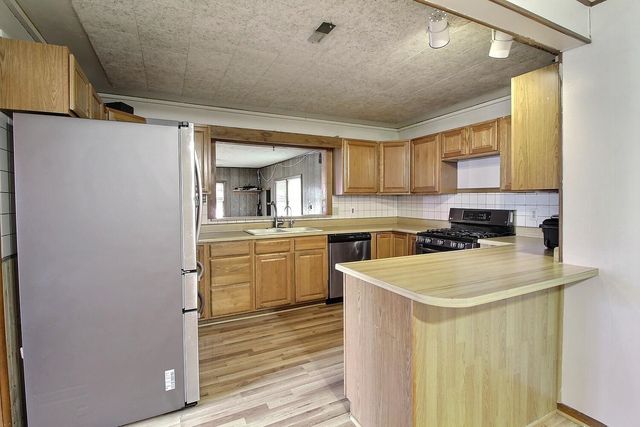 2132 S Washington Ave, Wichita, KS 67211