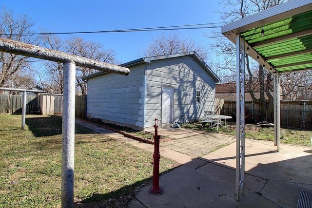 2132 S Washington Ave, Wichita, KS 67211