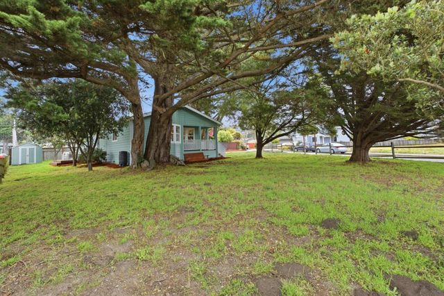 123 Carmel Avenue, El Granada, CA 94018