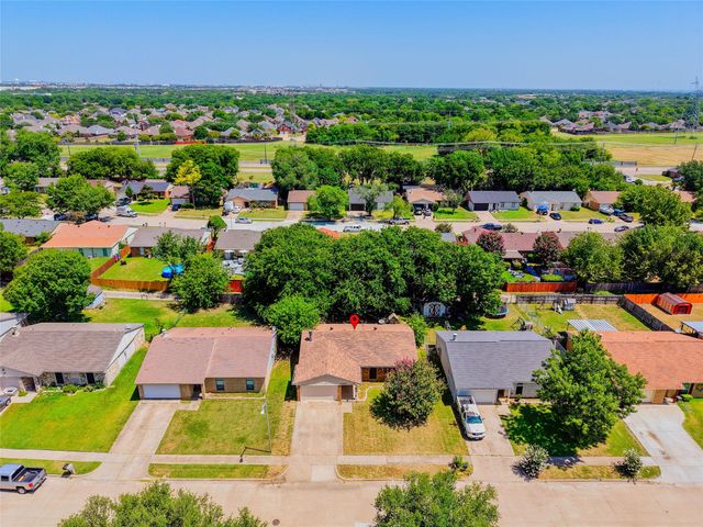 1026 Santa Fe Trail, Grand Prairie, TX 75052
