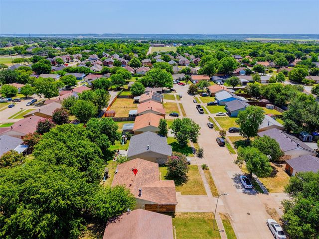 1026 Santa Fe Trail, Grand Prairie, TX 75052
