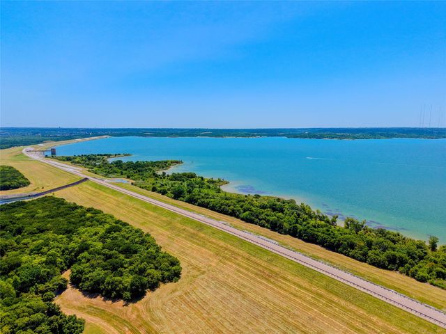 1026 Santa Fe Trail, Grand Prairie, TX 75052