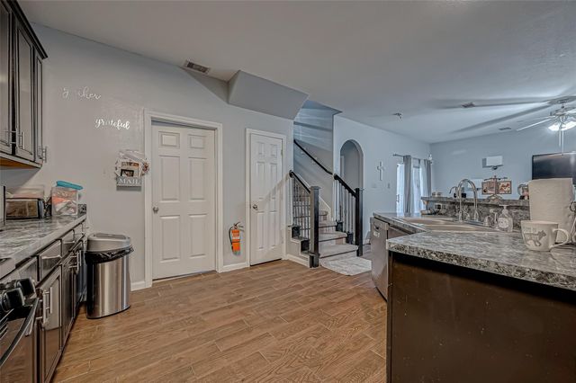 2827 Silver Charm, Houston, TX 77014