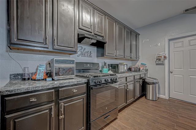 2827 Silver Charm, Houston, TX 77014