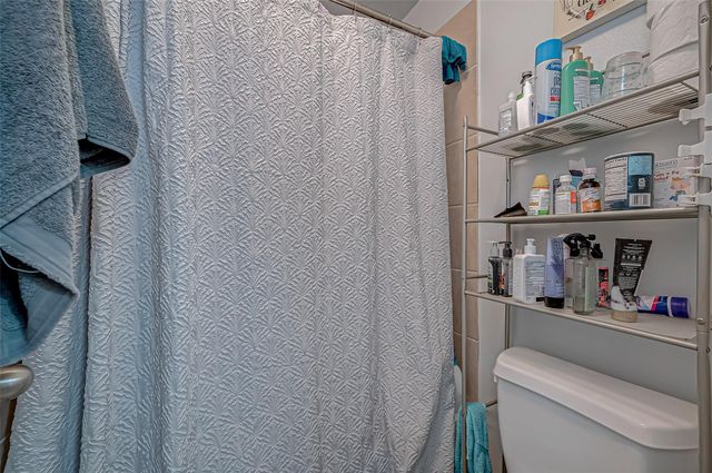 2827 Silver Charm, Houston, TX 77014