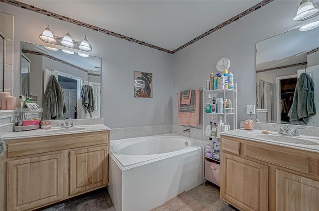 2827 Silver Charm, Houston, TX 77014