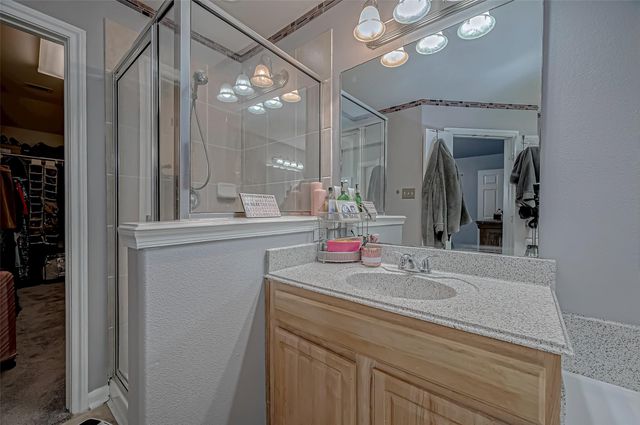 2827 Silver Charm, Houston, TX 77014