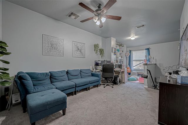 2827 Silver Charm, Houston, TX 77014