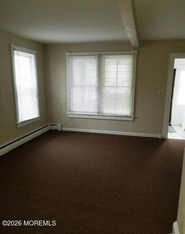 28 Clinton Avenue, Eatontown, NJ 07724