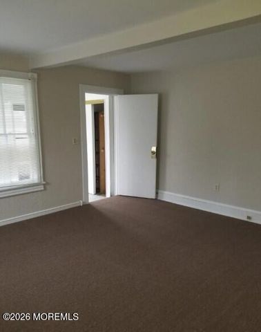 28 Clinton Avenue, Eatontown, NJ 07724